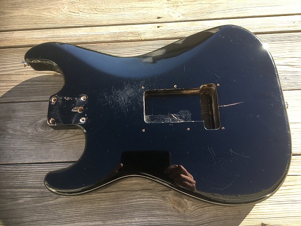 Black strat2.JPG